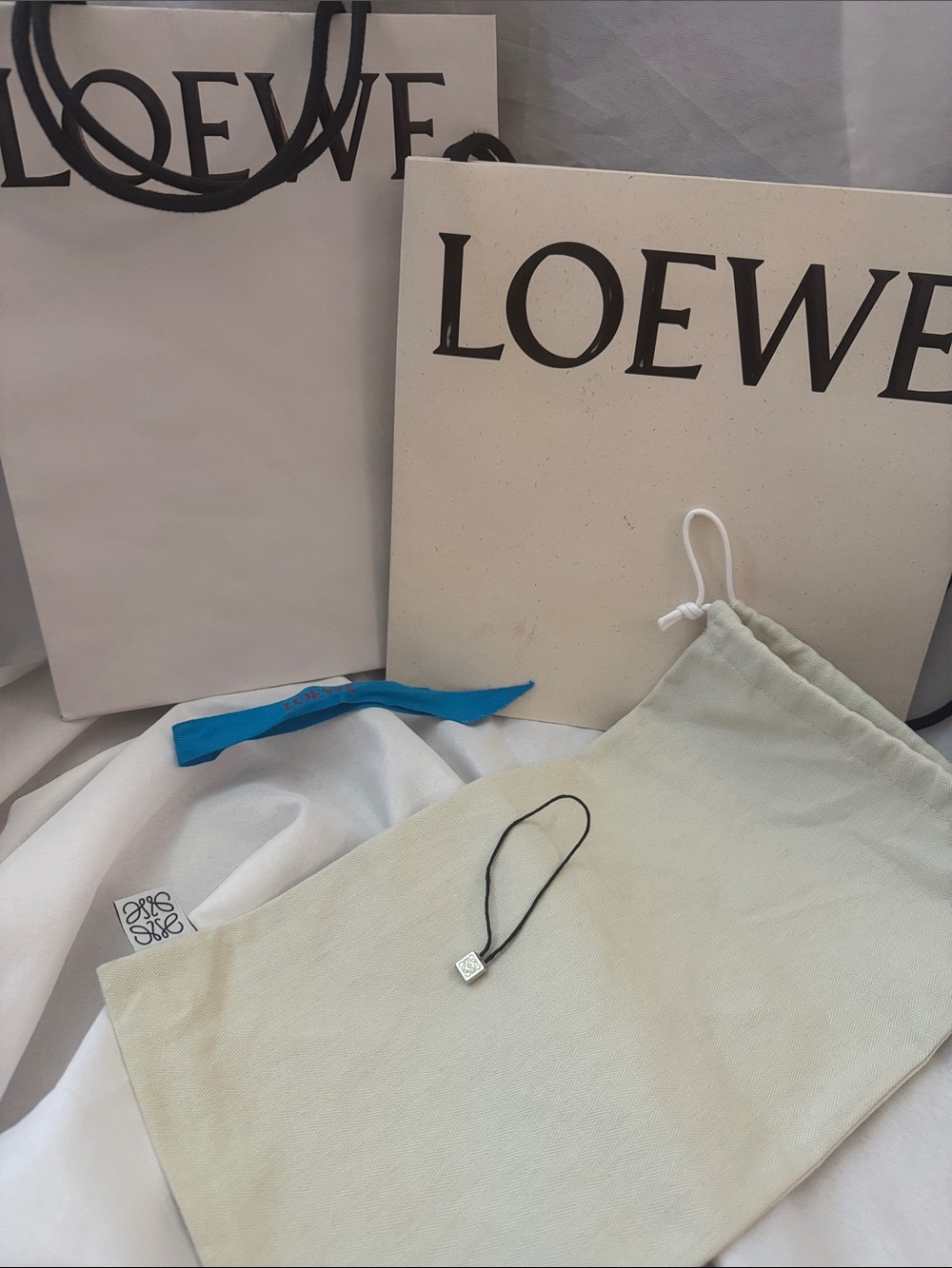 Loewe Bundle - Picture 2 of 5